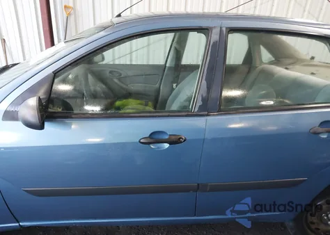 2000 Ford Focus Lx из США, поврежденный, VIN 1FAFP33P9YW265353